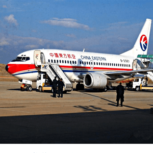 西安机场货运航空快运业稳步发展的原因是什么？